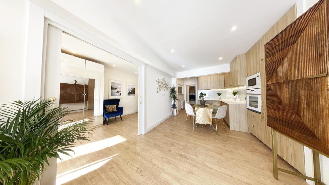 Miramar Luxurious Flat, 3 Double Rooms, Free Parking, Terrace, Completely New San Sebastián Esterno foto