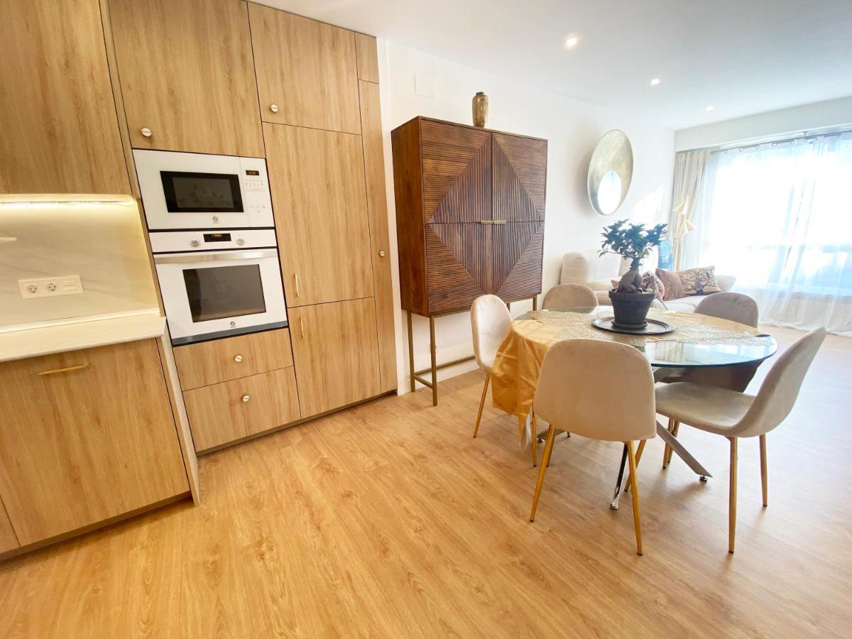 Miramar Luxurious Flat, 3 Double Rooms, Free Parking, Terrace, Completely New San Sebastián Esterno foto