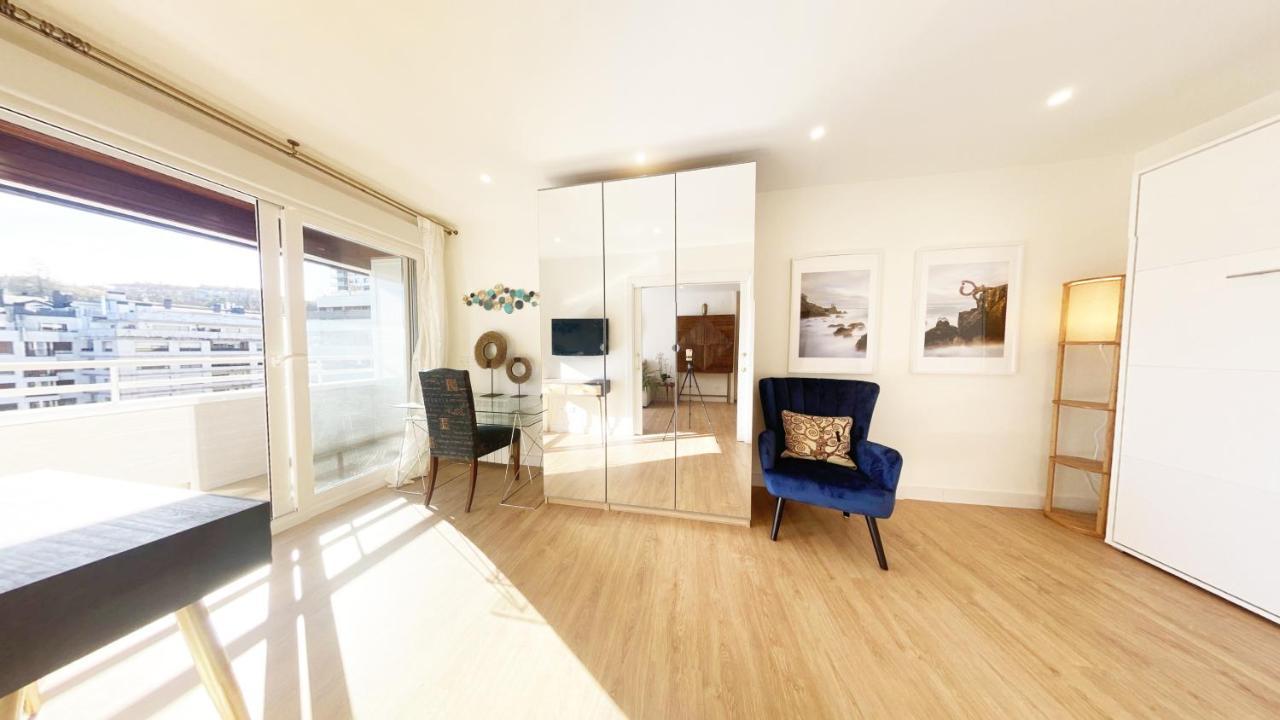 Miramar Luxurious Flat, 3 Double Rooms, Free Parking, Terrace, Completely New San Sebastián Esterno foto